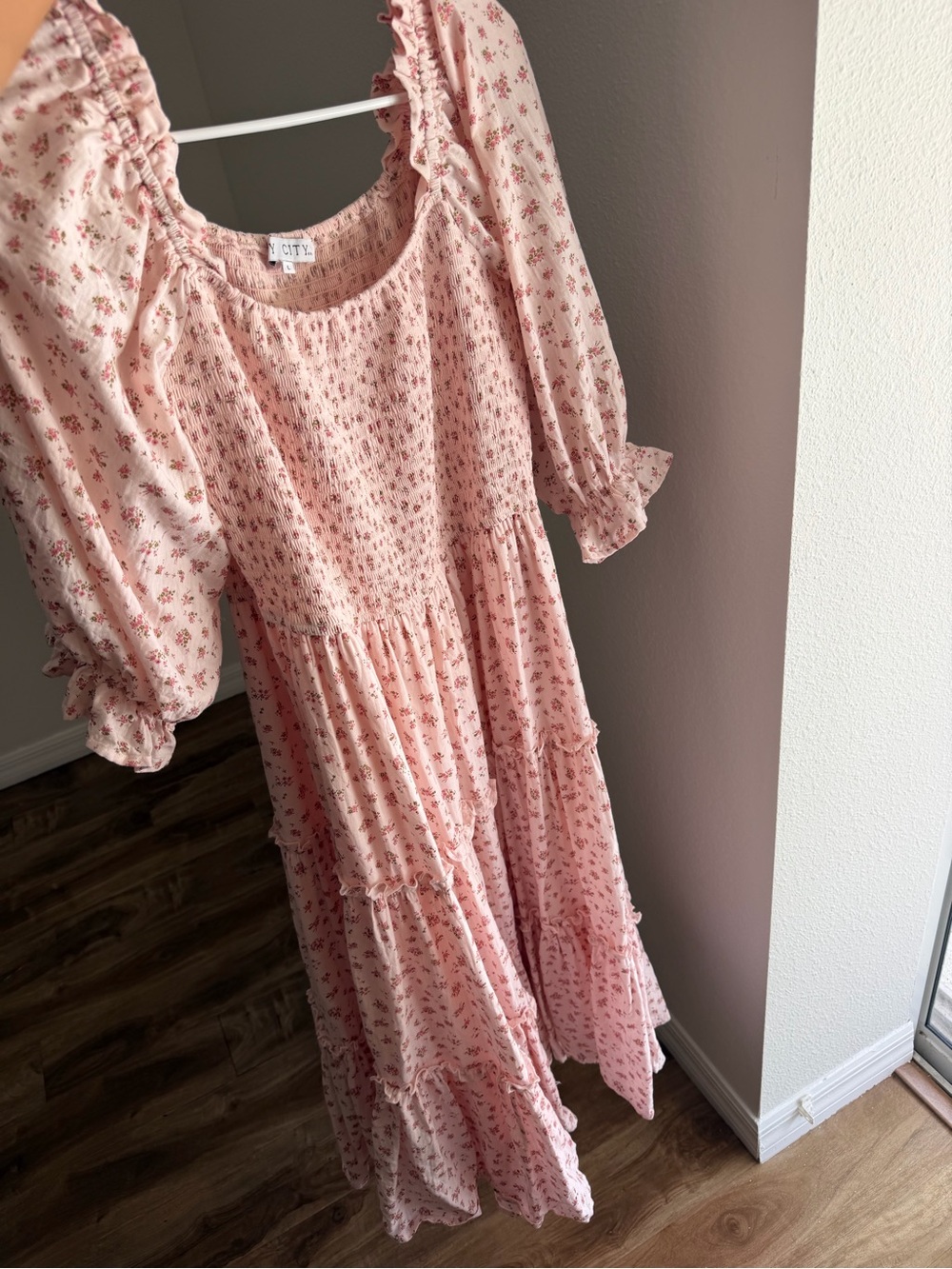 Ivy City Co Pink Floral Smocked Midi Dress - Picture 15 of 16